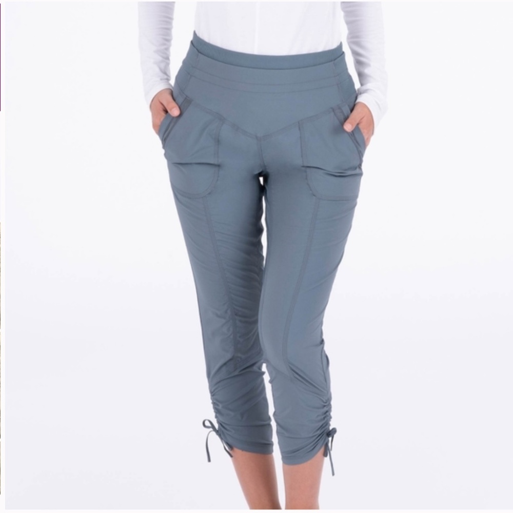 Indygena Sz M Atieno Capri Cropped UV Protection Outdoor Athletic Pants